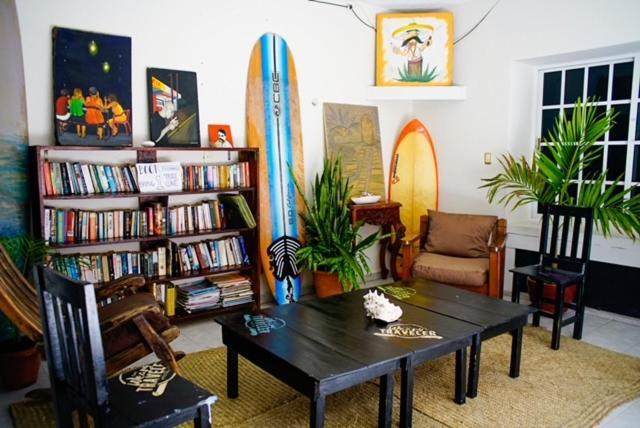 Weary Traveler Hostel Tulum Exterior photo