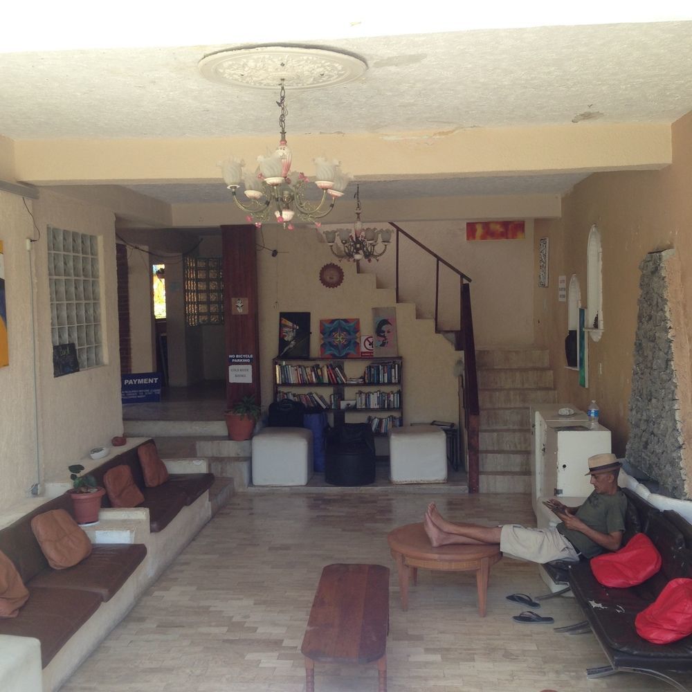 Weary Traveler Hostel Tulum Exterior photo
